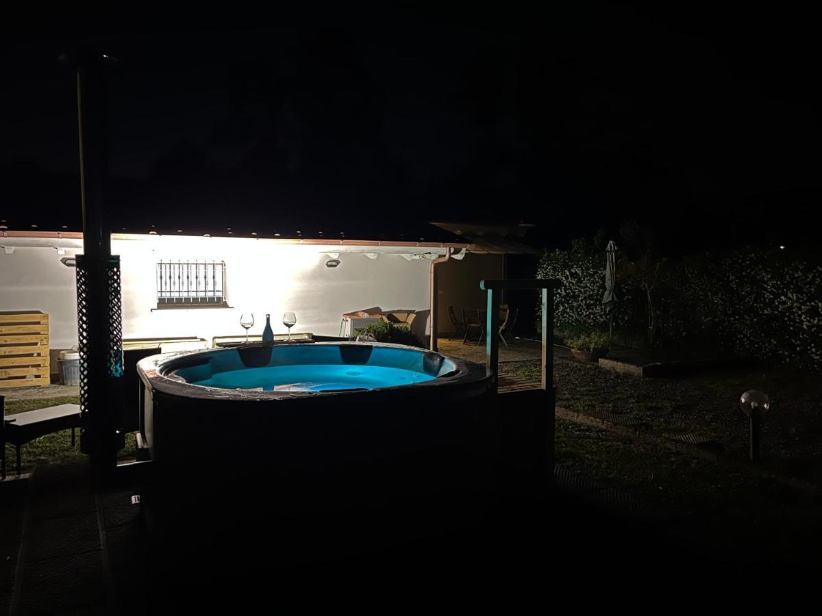 Vila La Camelia Massa e Cozzile Exteriér fotografie