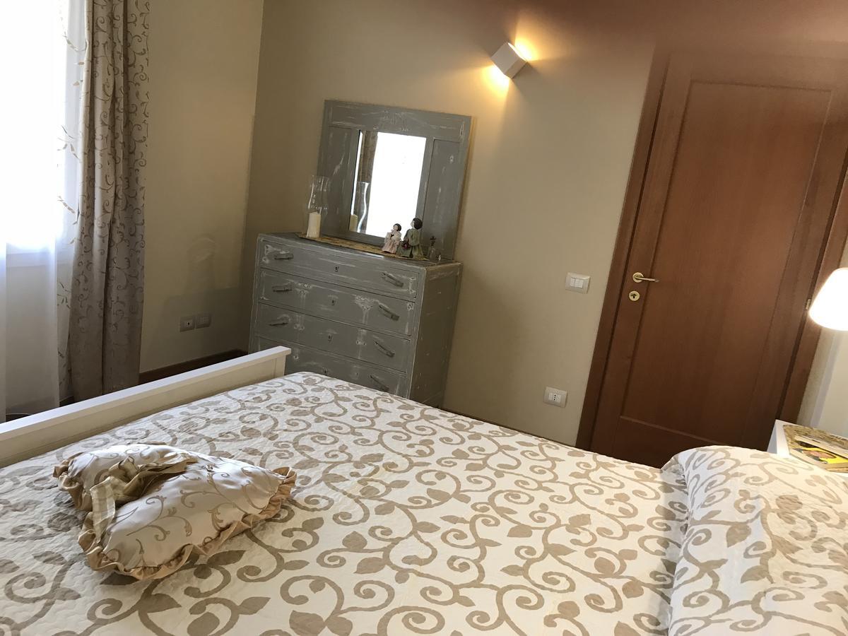 Vila La Camelia Massa e Cozzile Exteriér fotografie